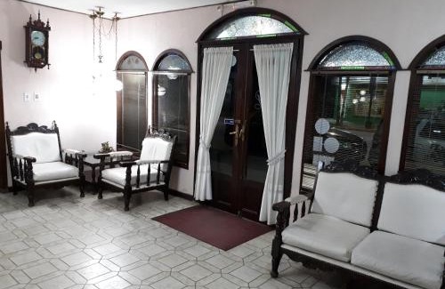 Villa Maria Hotel | Family-Friendly Retreat at Hotel Alcázar – Rated 8/10