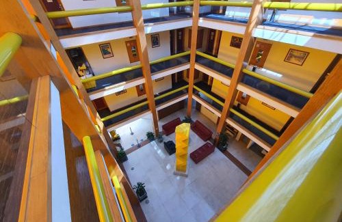 Queretaro Hotel | Relax at Hotel Alcampo: 4-Star Comfort with Amenities