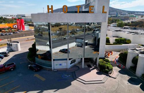 Queretaro Hotel | Relax at Hotel Alcampo: 4-Star Comfort with Amenities