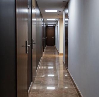 Mula Hotel | Hotel Alcazar: Pet-Friendly Retreat with Breakfast Included
