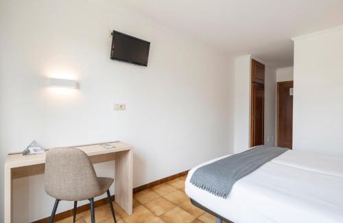 Ordes Hotel | Pet-Friendly Hotel Alda Camiño Inglés with Great Reviews
