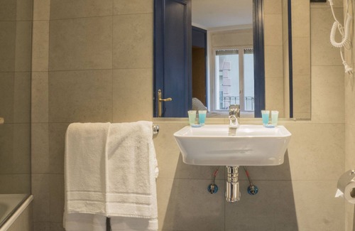 Jaca Hotel | Discover Hotel Alda Jolio: Spa Retreat with Great Reviews