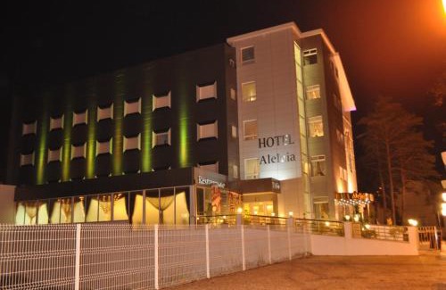 Fatima Hotel | Discover Hotel Aleluia: Family-Friendly & Wheelchair Accessible