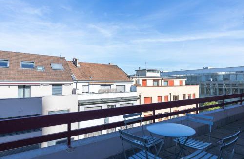 Clara Hotel | Discover Comfort at Hotel Alexander: Pet-Friendly Retreat