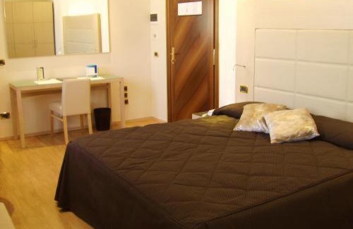 Centro Urbano Hotel | Comfortable Stay at Hotel Alexander with Pet-Friendly Amenities