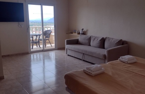 Castillo de Montemar Hotel | Discover Hotel Algorfa: Family-Friendly with Pool & Spa