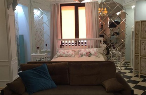 Makhachkala Bed & Breakfast | Budget-Friendly Hotel ALHAMBRA with Hot Tub & Breakfast