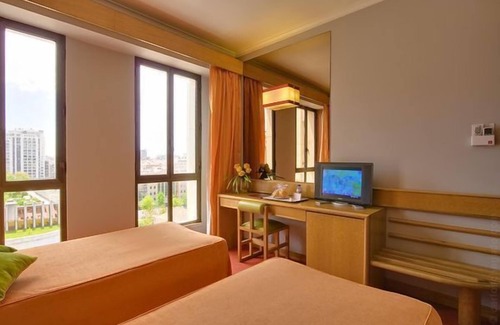 Sao Joao de Deus Hotel | Discover Comfort at Hotel Alif Campo Pequeno with Spa & Breakfast