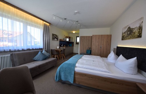 Scheidegg Hotel | Discover Hotel Allgäu Garni: Guest Rated 9.6 & Ocean View
