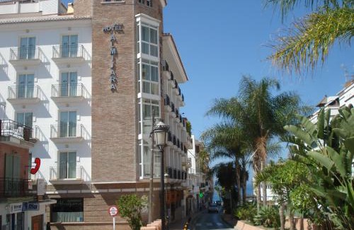 La Herradura Hotel | Oceanfront Hotel Almijara - Guest Rated 8.8/10