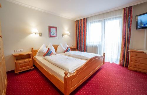 Filzmoos Hotel | Discover Hotel Alpenblick: Pet-Friendly Getaway with Spa