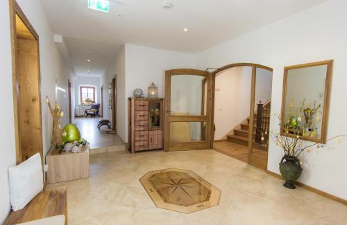 Riedering Hotel | Hotel Alpenblick: Pet-Friendly Retreat with Breakfast Included