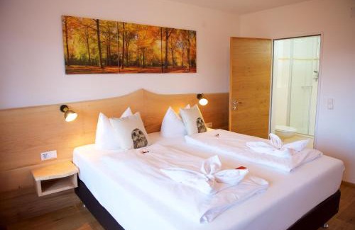 Hopfen am See Hotel | Hotel Alpenglühn: Oceanfront Bliss with Pet-Friendly Charm