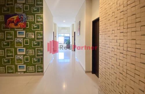 Panakkukang Hotel | Discover Hotel Alpha Makassar RedPartner: Family-Friendly Stay