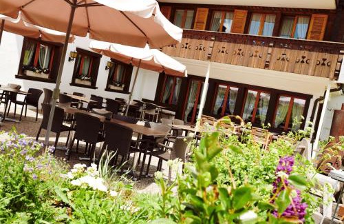 Zweisimmen Nr Gstaad Hotel | Explore Hotel Alphorn: Pet-Friendly with Hot Tub & Breakfast