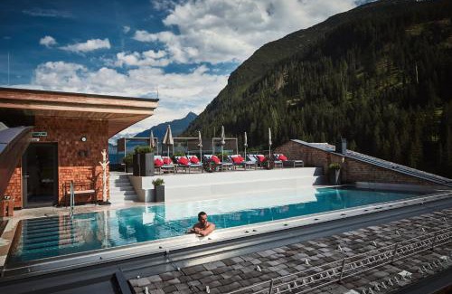 Vorderlanersbach Hotel | Experience the Elegance of Hotel Alpin Spa Tuxerhof