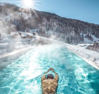 Vorderlanersbach Hotel | Experience the Elegance of Hotel Alpin Spa Tuxerhof