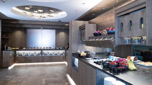 Ischgl Hotel | Discover Hotel Alpina: 4-Star Retreat with Spa and Hot Tub