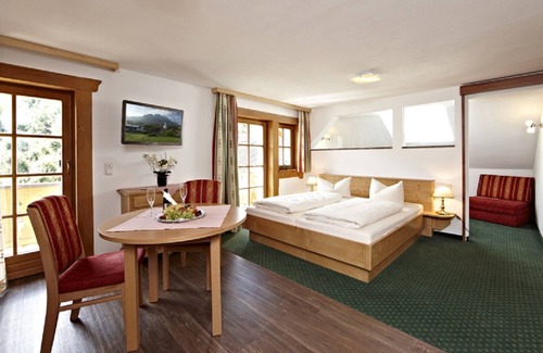 Grainau Hotel | Experience Hotel Alpspitz B&B: Top-Rated with Breakfast Included