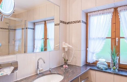 Grainau Hotel | Experience Hotel Alpspitz B&B: Top-Rated with Breakfast Included