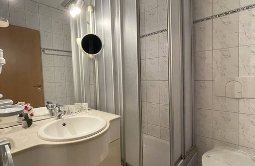 Frankfurt an der Oder Hotel | Comfortable Stay at Hotel Altberesinchen with Breakfast