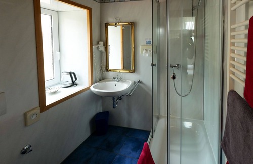 Ediger Hotel | Discover Comfort at Hotel Alte Bürgermeisterei with Breakfast