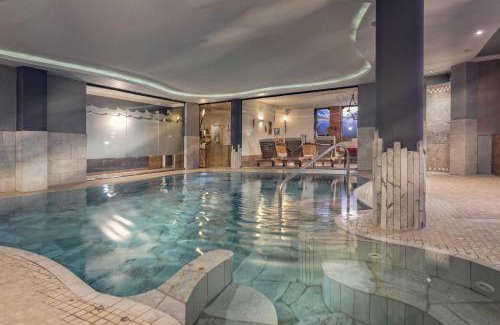 Sand in Taufers Hotel | Hotel Alte Mühle: 4-Star Oceanfront Retreat with Spa