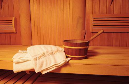 Ginsheim-Gustavsburg Hotel | Discover Hotel Alte Post Garni with Oceanfront Pools