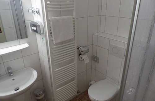 Ratingen Hotel | Accessible Comfort at Hotel am Düsseldorfer Platz
