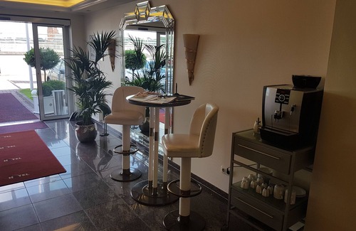 Finkenwerder Hotel | Discover Hotel AM ELBUFER: Family-Friendly with Breakfast