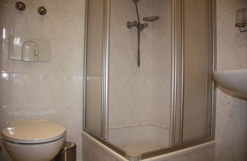 Prieros Hotel | Relax at Hotel am Fluss with Pool and Family-Friendly Amenities
