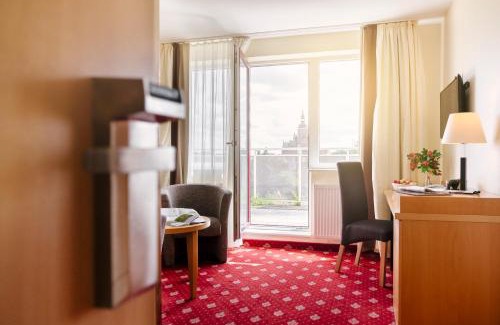 Tribseer Vorstadt Hotel | Pet-Friendly Hotel am Jungfernstieg with Hot Tub Access