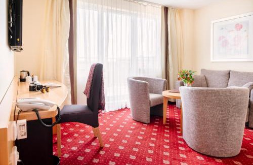 Tribseer Vorstadt Hotel | Pet-Friendly Hotel am Jungfernstieg with Hot Tub Access