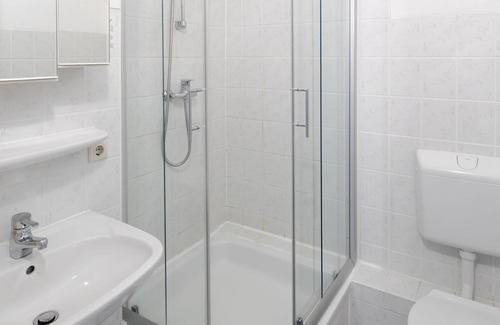 Bornum Hotel | Wheelchair Accessible Hotel Am Lindenhof with Breakfast