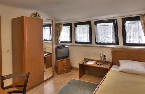 Sitterswald House | Stylish Hotel Am Markt: Pet Friendly with Family Dining