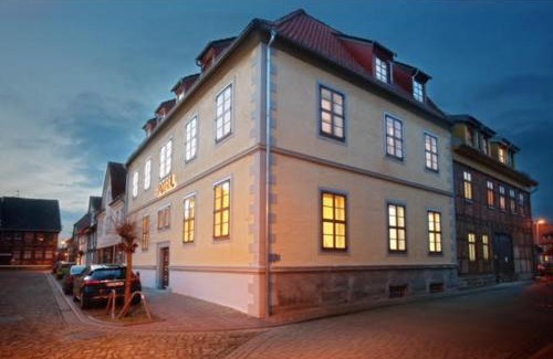 Oebisfelde Hotel | Pet-Friendly Comfort at Hotel Am Markt with Breakfast Included