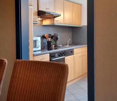 Hueckelhoven Hotel | Family-Friendly Retreat at Hotel am Park with Dining Options