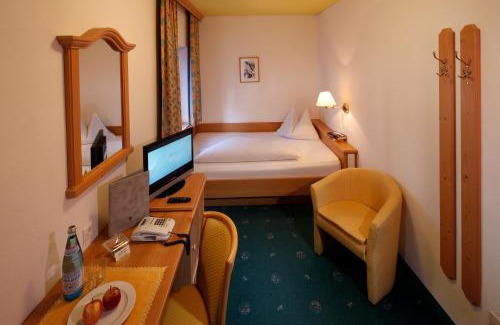 Resia Hotel | Discover Hotel Am Reschensee: Pet-Friendly & Family Welcoming