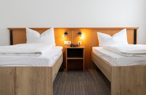 Backnang Hotel | Discover Comfort at Hotel am Südtor with Family-Friendly Amenities