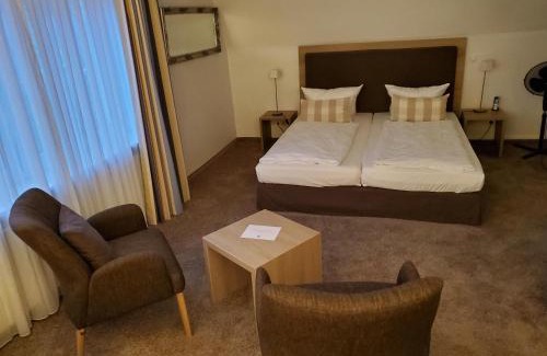 Zentrum Hotel | Discover Hotel am Schlosspark garni: A 4-Star Retreat