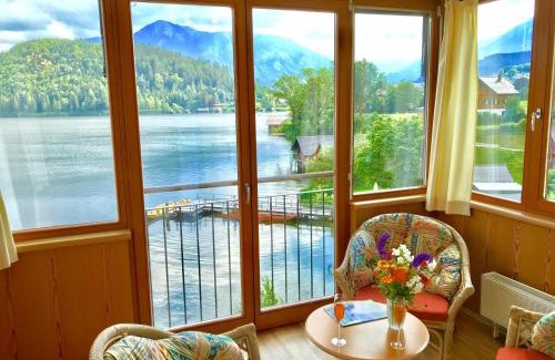 Altaussee Hotel | Seaside Retreat at Hotel am See - 4-Star Gem with Beach Views