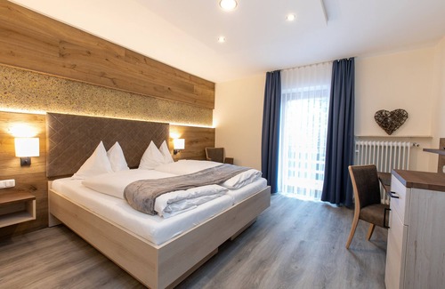 Bad Toelz Hotel | Discover Comfort at Hotel am Wald with Spa & Pool Access