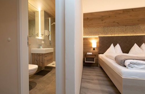 Bad Toelz Hotel | Discover Comfort at Hotel am Wald with Spa & Pool Access