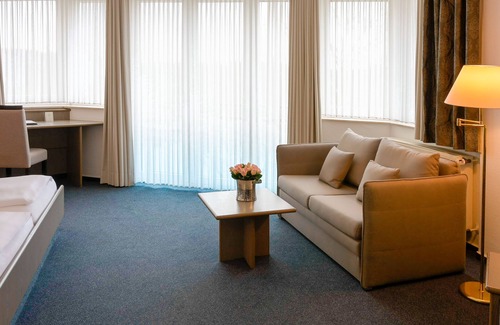 Lingen Hotel | Explore Hotel am Wasserfall: 4-Star Relaxation Awaits