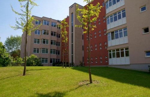 Suedvorstadt Hotel | Pet Friendly Hotel Am Weberplatz: Ideal for Families