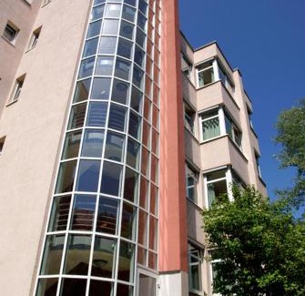 Suedvorstadt Hotel | Pet Friendly Hotel Am Weberplatz: Ideal for Families