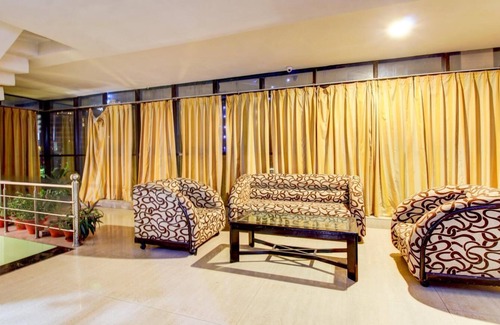 Gomti Nagar Hotel | Budget-Friendly Hotel Amanda with Family Amenities