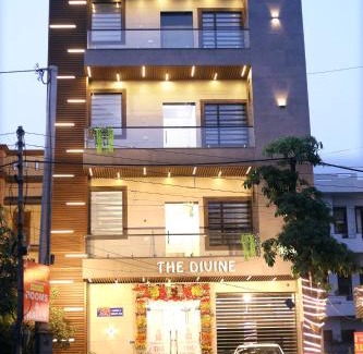 Panipat Hotel | Exquisite Stay at The Divine with Breakfast Included