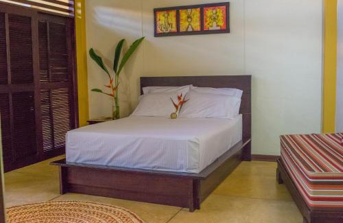 Leticia Cabin | Discover Hotel Amazon Bed And Breakfast: Pet-Friendly Retreat