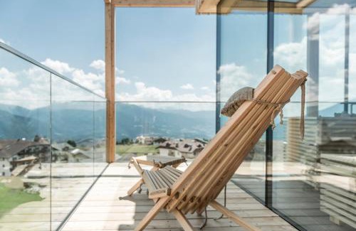 Maranza Hotel | Hotel Ambet: Relax with Ocean Views and Spa Amenities